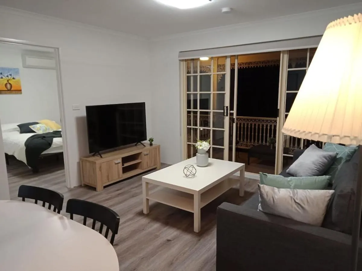 Modern 2Br Apartment With Parking Kingston 0*,  Australia