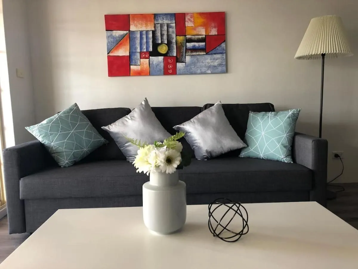 Modern 2Br Apartment With Parking Kingston